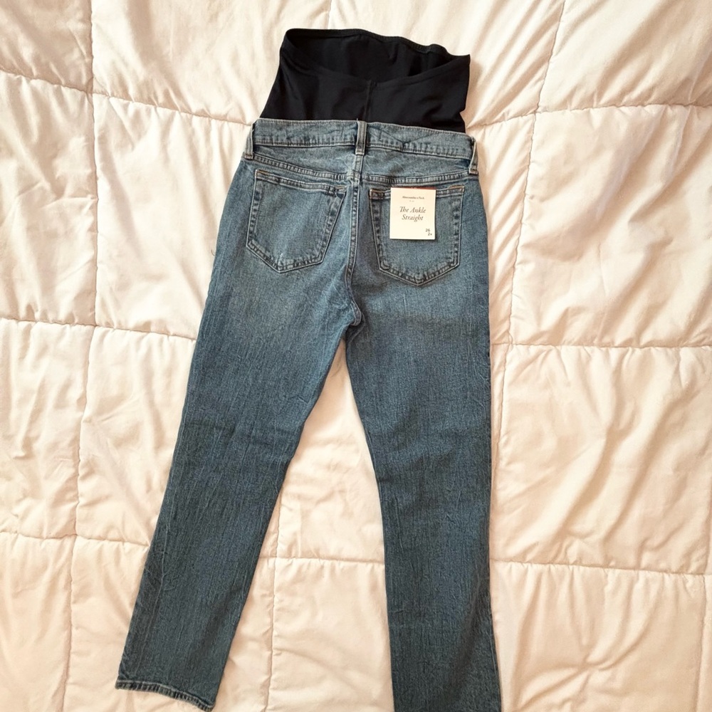 Abercrombie & Fitch Maternity Ankle Straight Jean : Medium Wash : Size 2… - Picture 3 of 3